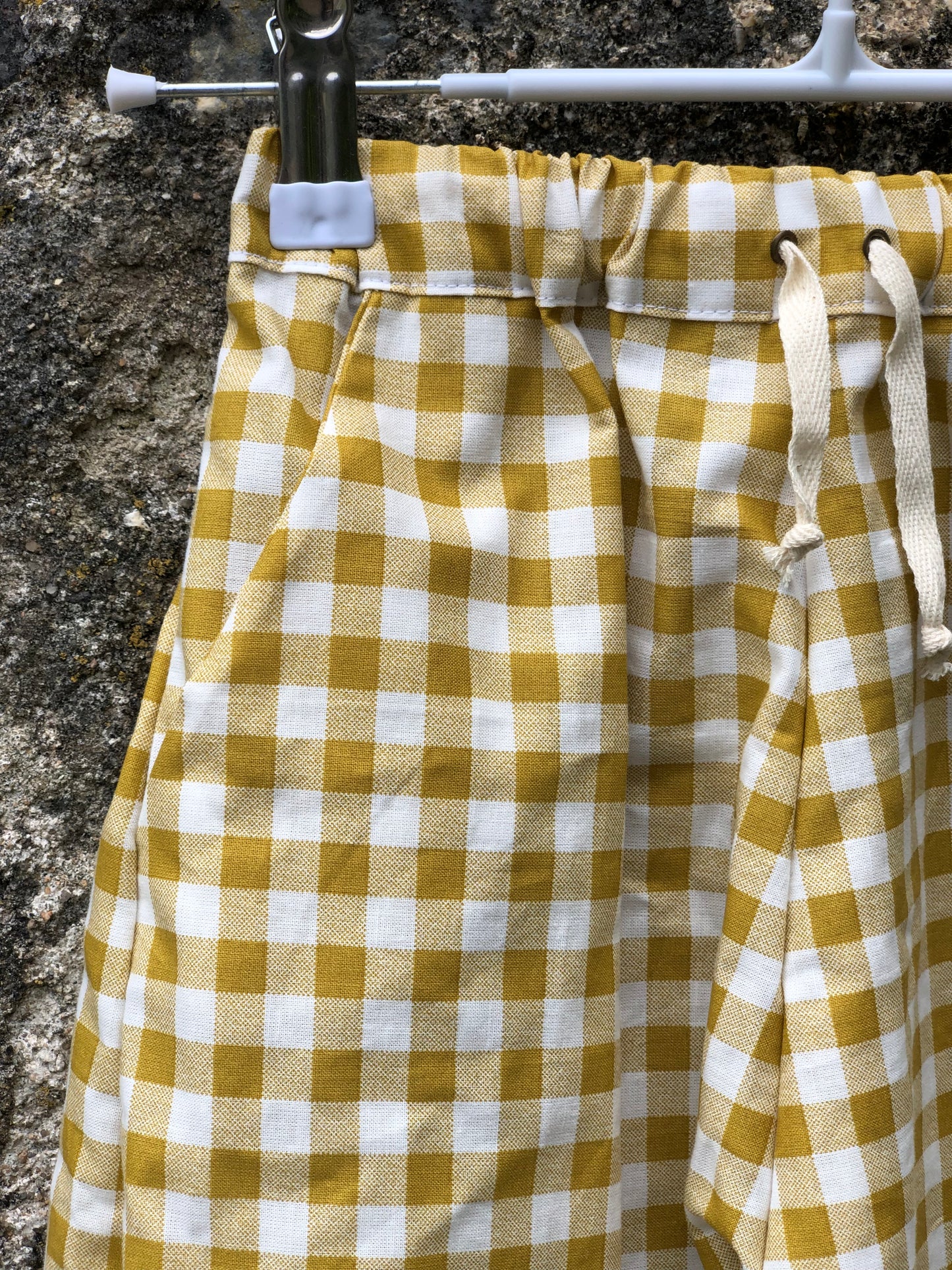 4 year old trousers (yellow)