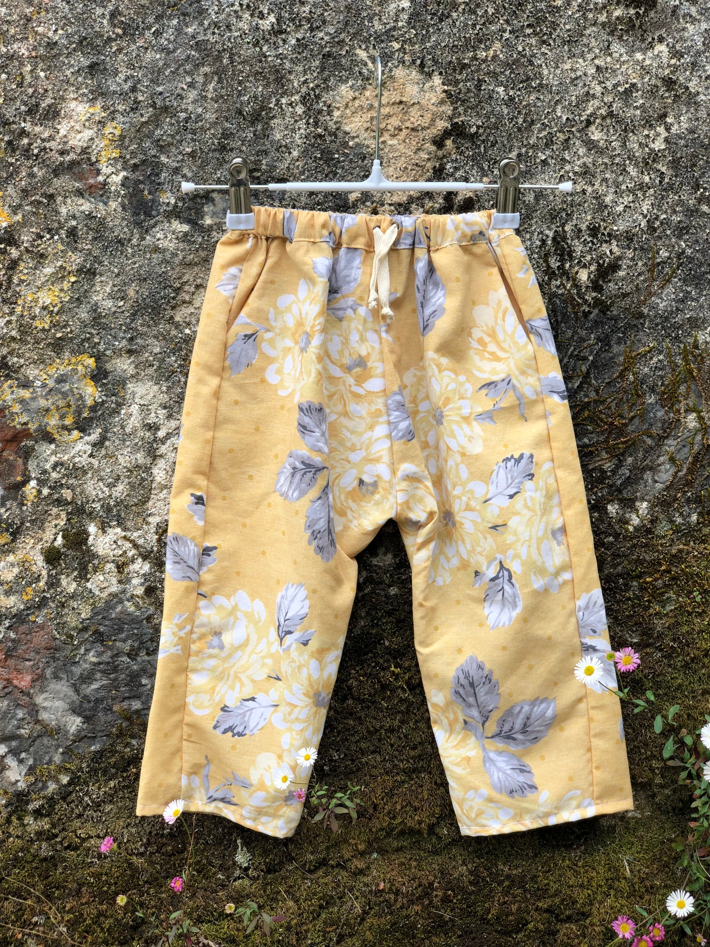 3 year old trousers (flowers)