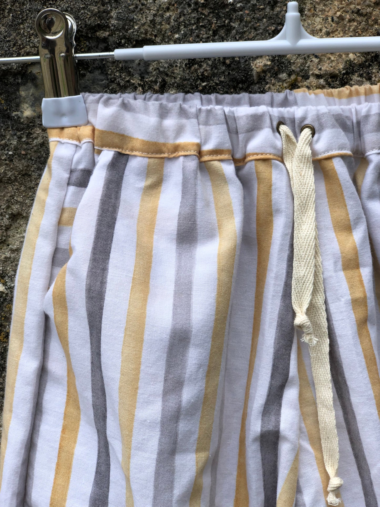 3 year old trousers (stripes)