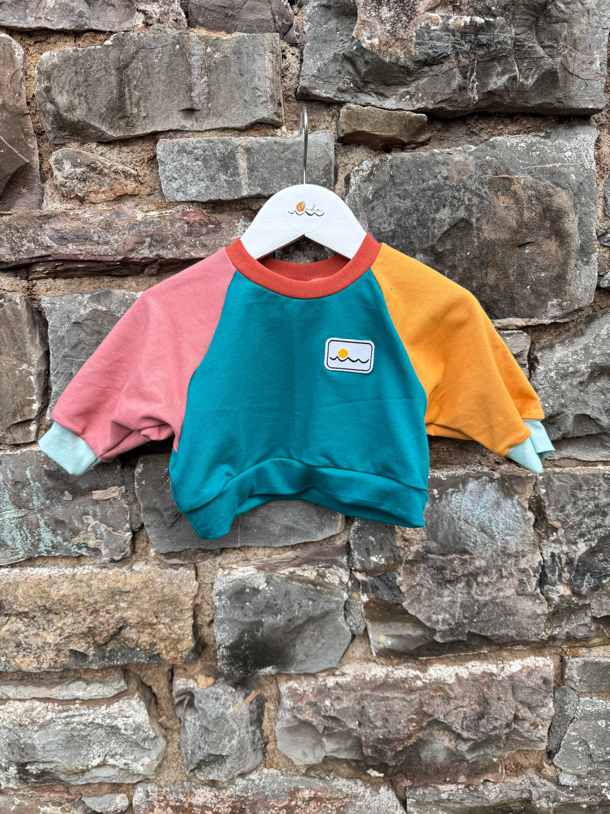 New born, Raglan boxy fit sweatshirt