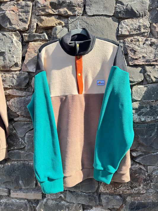 XLarge, Adult fleece with buttons