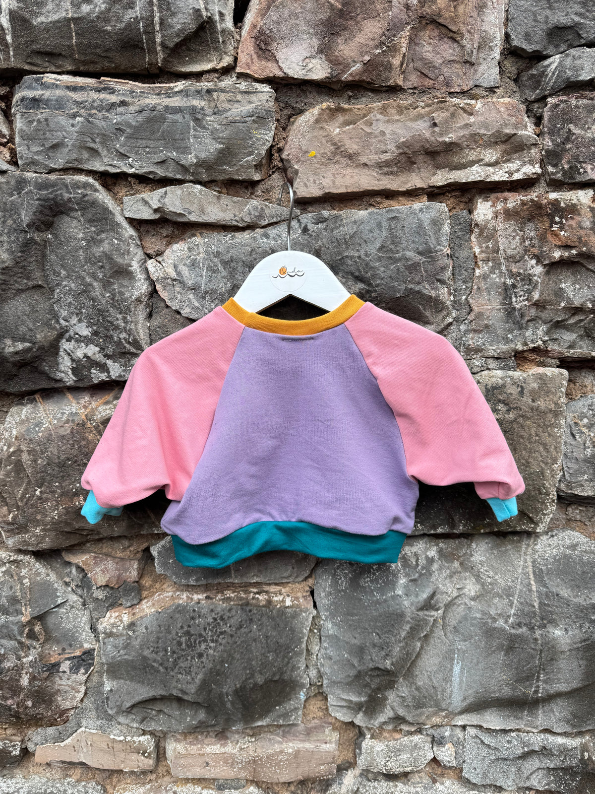 New born, Raglan boxy fit sweatshirt
