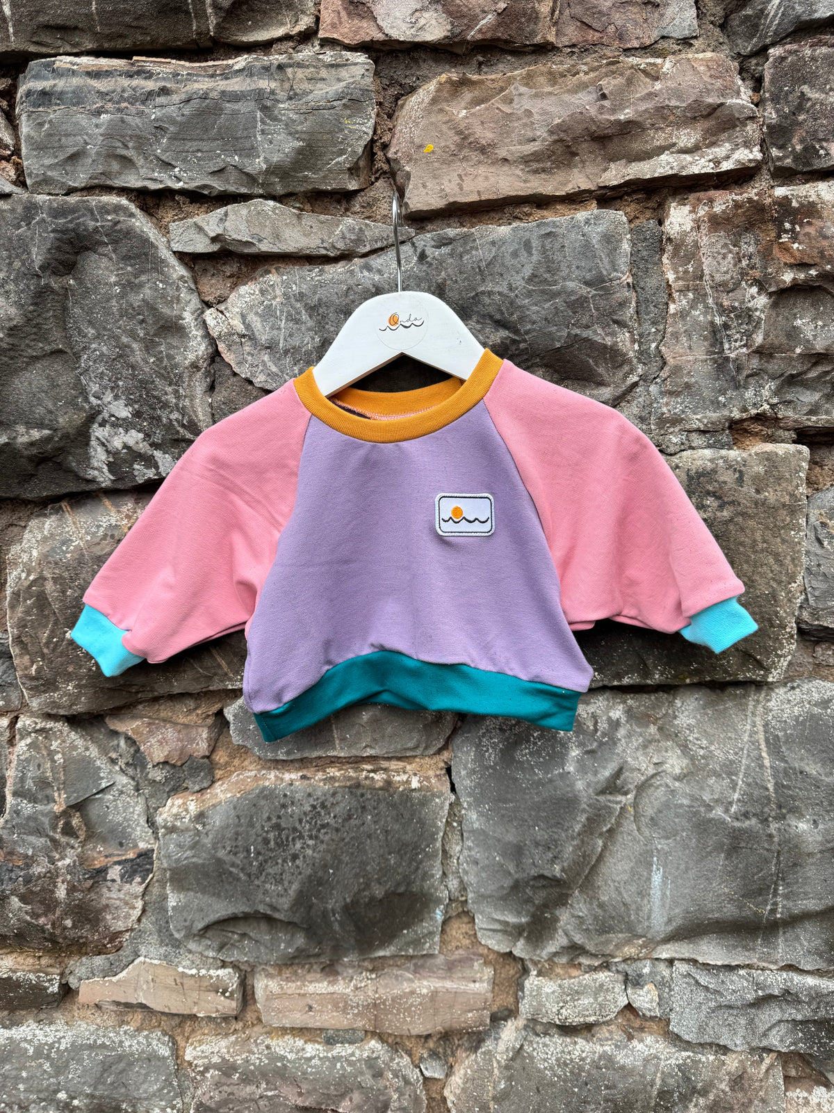 New born, Raglan boxy fit sweatshirt