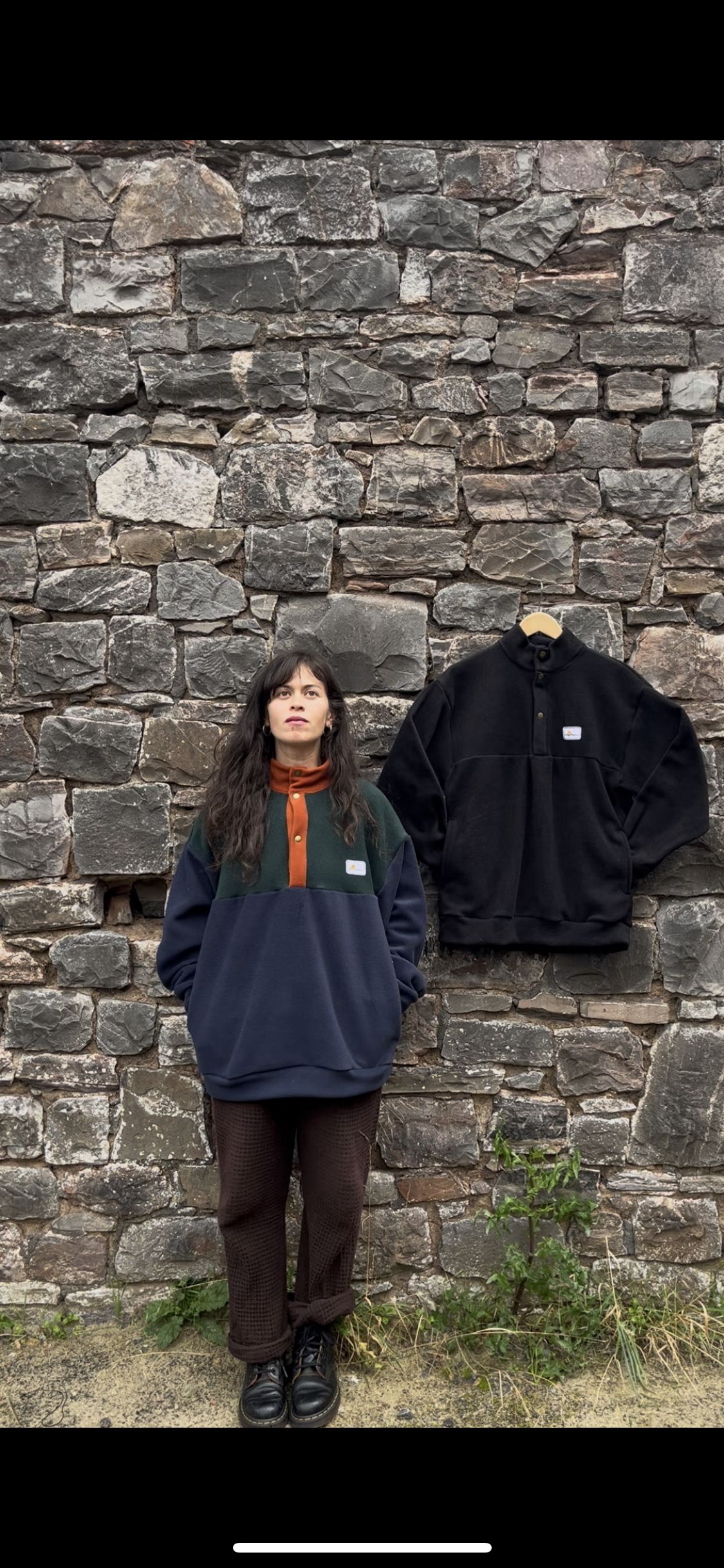 Adult Sweatshirt with pockets buttons