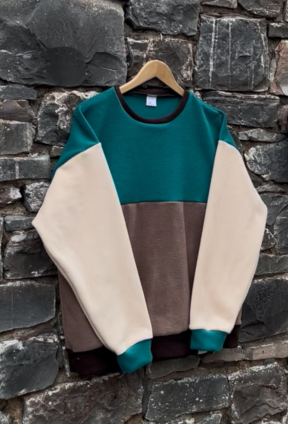 Adult Sweatshirt without buttons